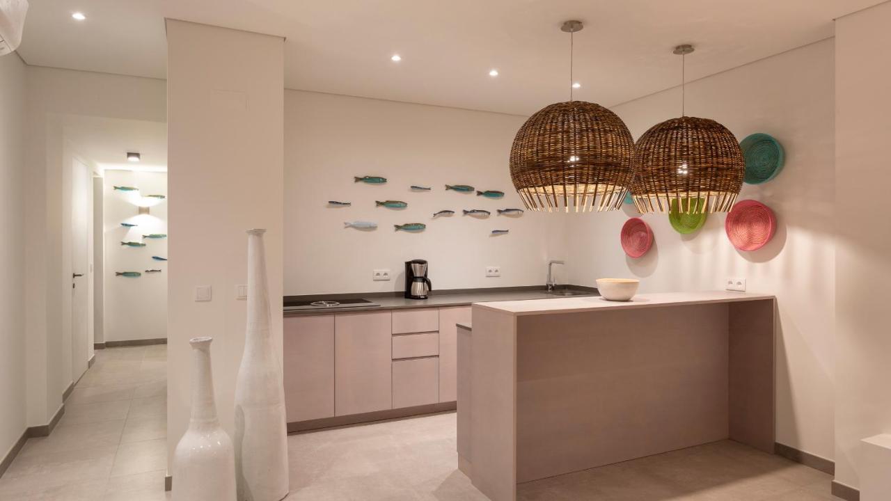 Apartamento Vila Marina By Sevencollection Salema Exterior foto